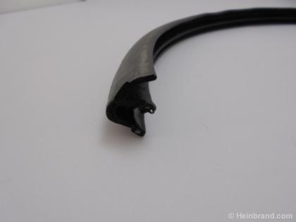 Tuergummi ar 750 101 spider vorne vertikal